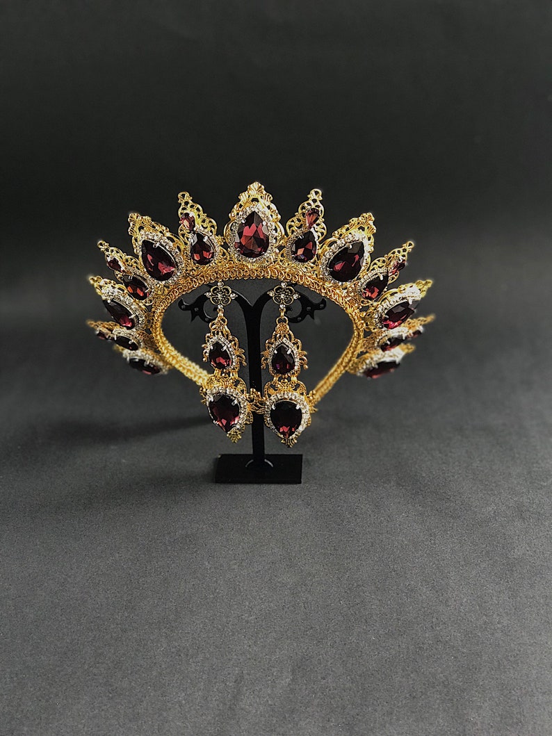 Fast Ship Custom rococo Birthday Crown Gold Metal Tiara Earrings Medieval Bridal Marsala Deep Red Crystal Queen Headpiece Baroque Wedding