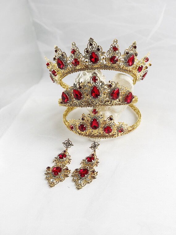 Crown jewelry near me best sale