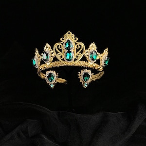 Gold Emerald crown earrings jewelry set custom