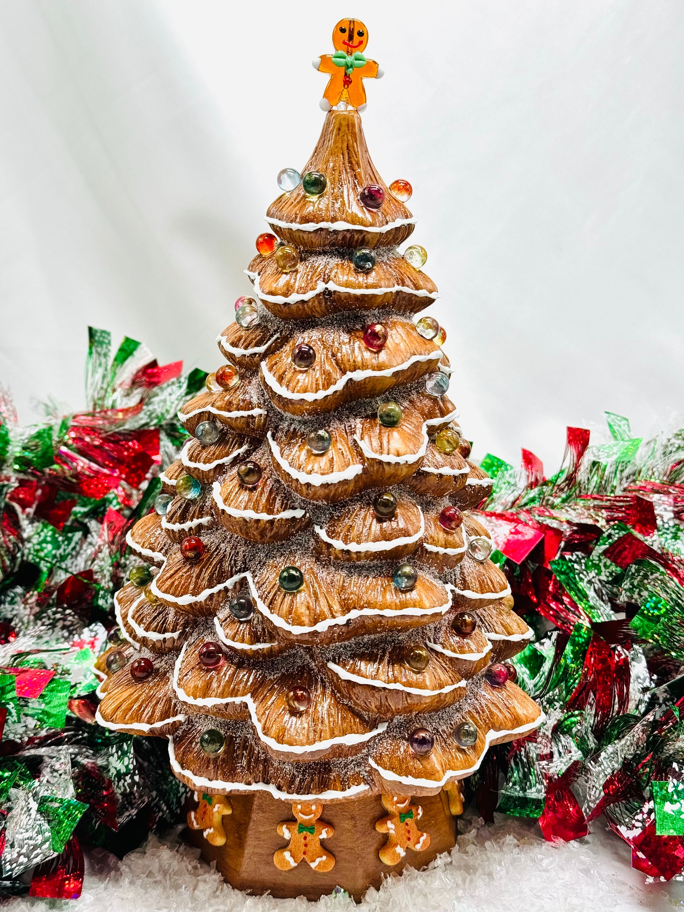 29.25 HOLIDAY GINGERBREAD Man CHRISTMAS  TREE display picture 1