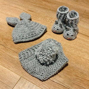 Crochet Pattern Newborn Bunny Outfit- Hat, Diaper Cover, Booties