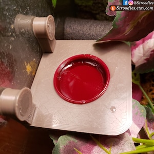 Stroodies 1-Slot MagLedge for Crested Geckos (Magnetic Food Ledge for Geckos and Other Reptiles)