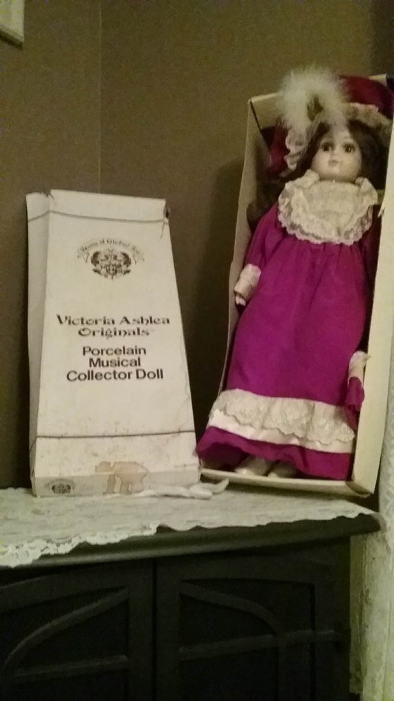 victoria ashlea originals musical porcelain doll