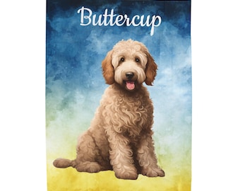 Pode incluir: Uma pintura em aquarela de um cão marrom claro com o nome "Buttercup" escrito em branco acima.