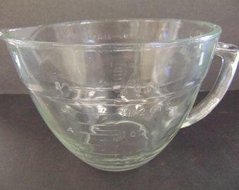 Vintage Retro Kitchen Bowl Clear Glass Mixing bowl 2 quart Anchor Hocking farmhouse collectible display