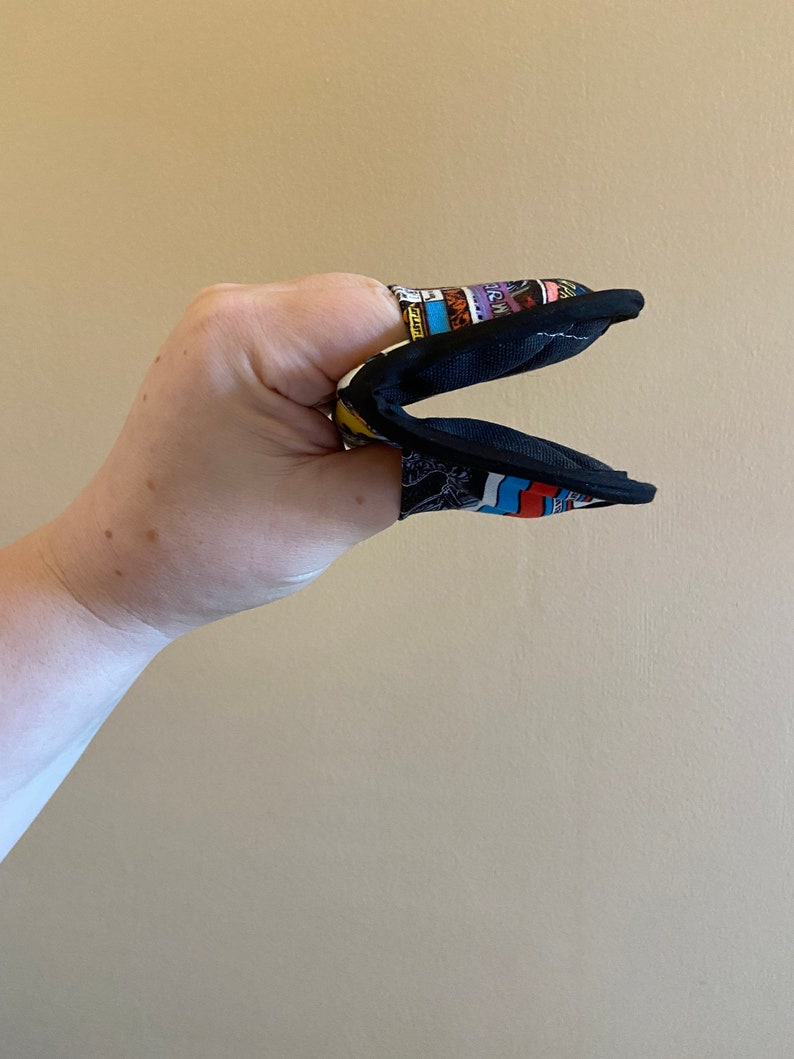 Mini Mitt made with Star Wars comic fabric kitchen decor