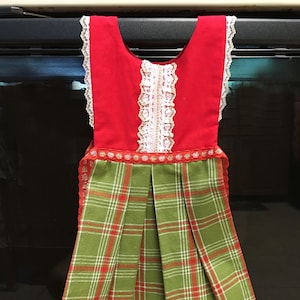 Kitchen towel dress, handmade, kitchen decor, towel dress, decorative towel, housewarming gift, functional kitchen decor, gift idea, VTO0138