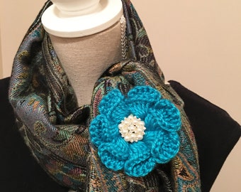 Crochet flower pin, teal blue flower, approx 3 inch diameter, button center, flower brooch, elegant pin, fashion accessory, PCF010