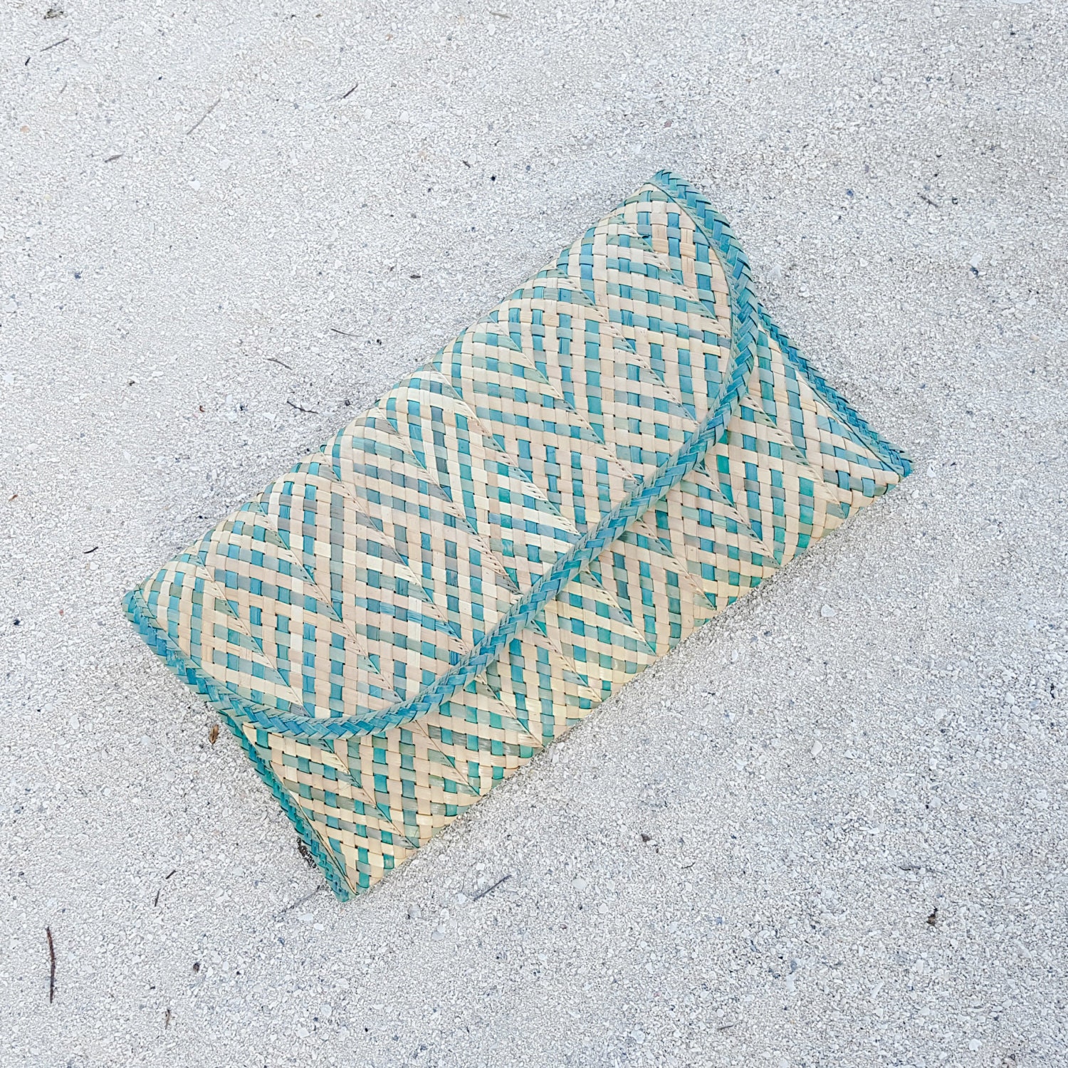 Straw clutch / Everyday clutch bag / Small vegan handbag / Etsy