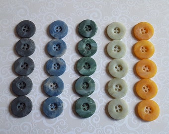 Scrapbooking Shell Shaped Marbled Brown Buttons 33mm /& 22mm Vintage Curved Early Plastic Buttons Beach Crafts Brown Buttons Sewing