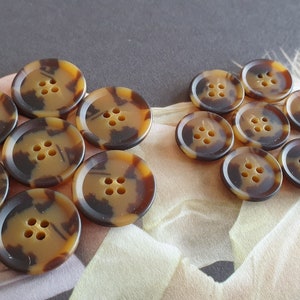 Sets of Mottled Beige & Light Brown Genuine Horn Suit Buttons