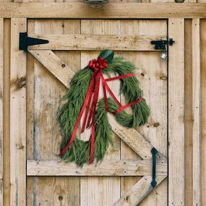 Fresh greenery Holiday Horse Head Wreath image 1
