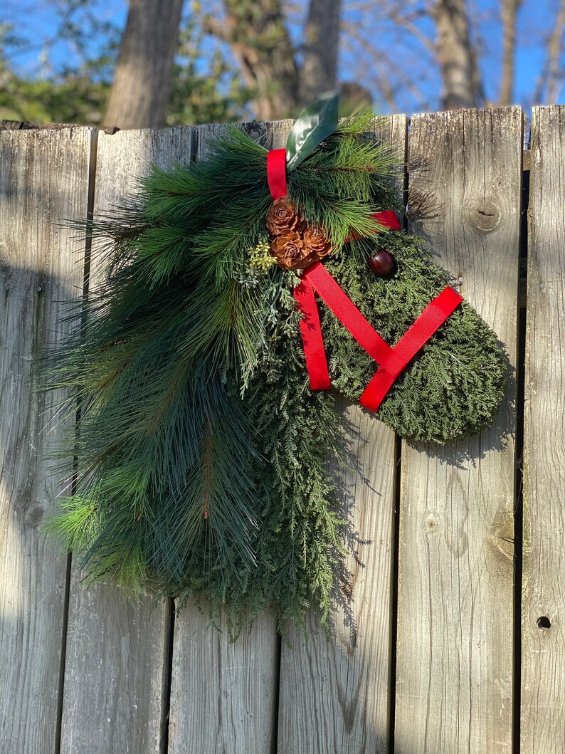 ARTIFICIAL Pine & Cedar Horse Head Wreath Wreath for Equine Etsy