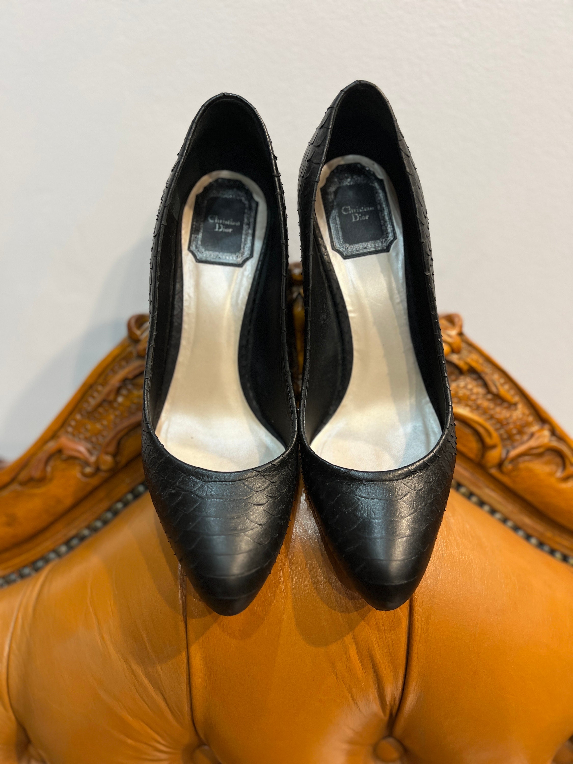 靴 Vintage Dior Leather Pumps 36 1/2 Dior J'Adior Fabric Curved Leather Heel Pumps - 40 – I MISS