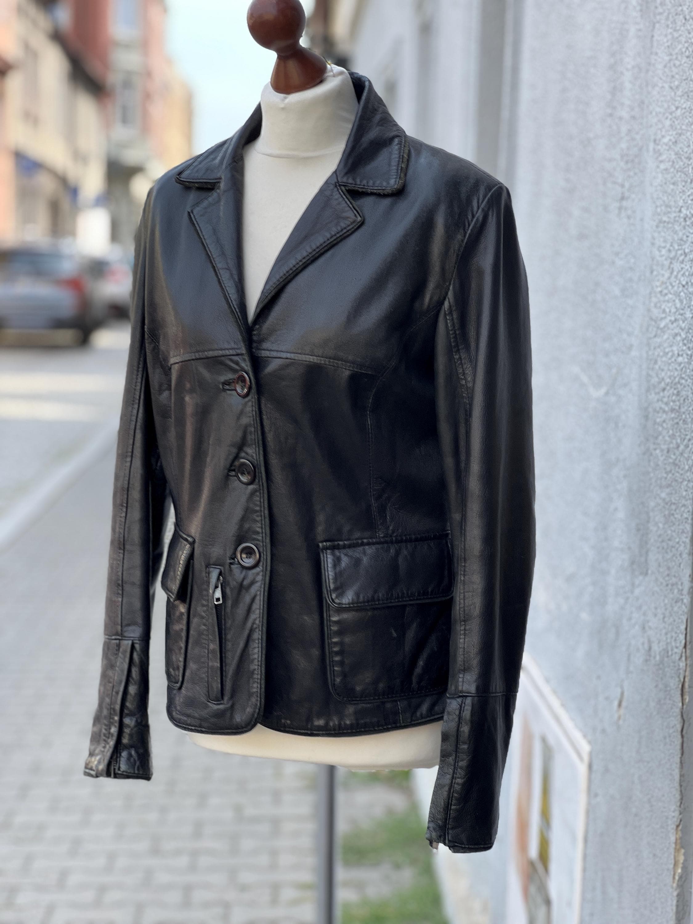 【CONBIPAlL 】VERA PELLE コンピペル 本革 ブルゾン　50 CONBIPAlL 】VERA PELLE コンピペル 本革 ブルゾン 50 - メルカリ