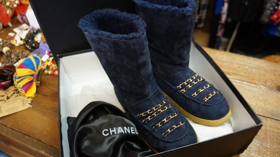 Chanel shoes, sherling boots winter chain leather