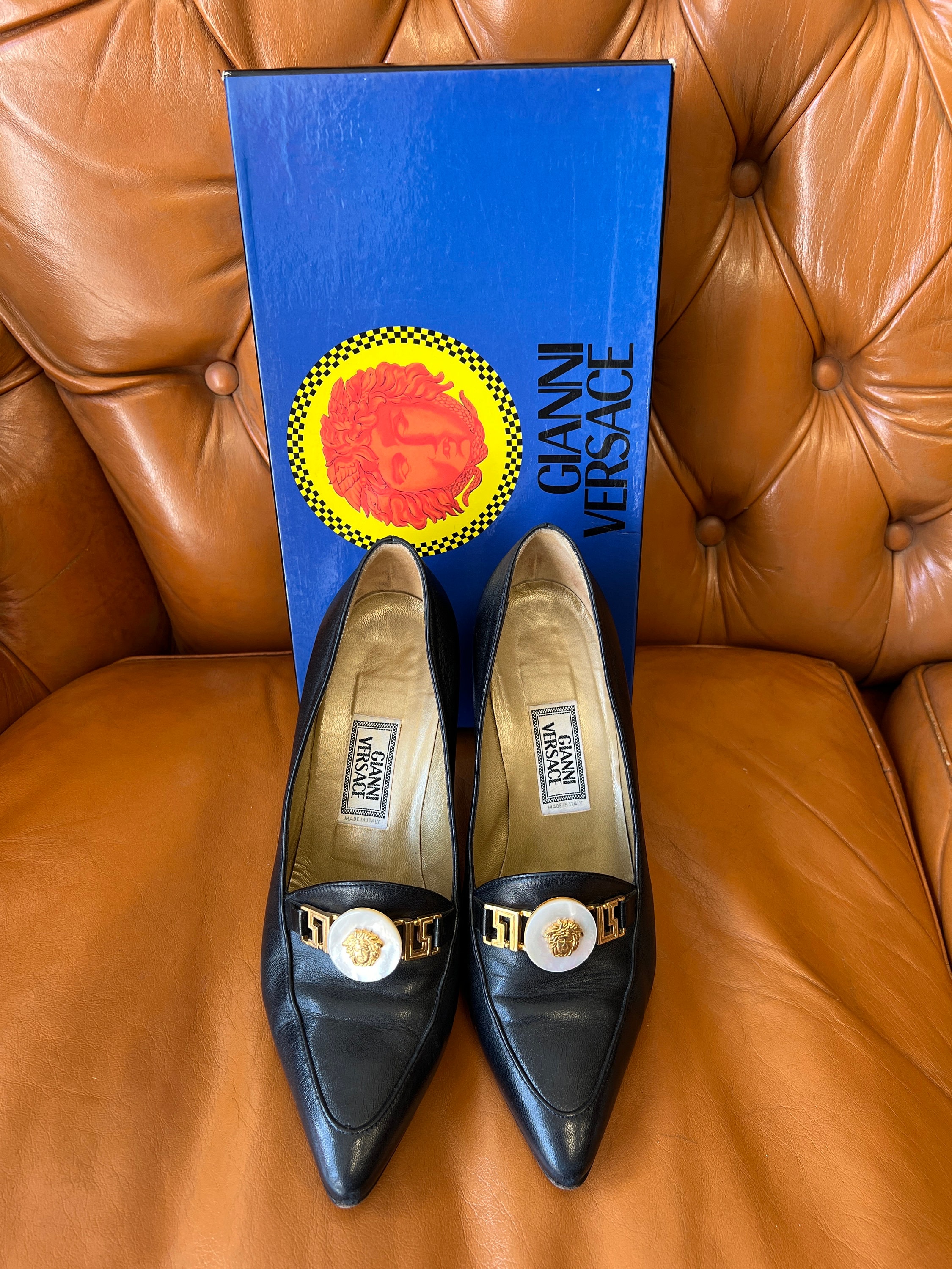 靴 90s archive VERSACE artwork leather shoe Buy Gianni Versace Medusa Heels: Mother of Pearl, Dark Navy Blue
