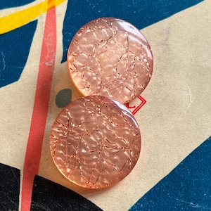 Vintage Button Clip-On Earrings – Lightweight Retro Earrings – Orange coral – Upcycled Jewelry – Statement Clip Earrings