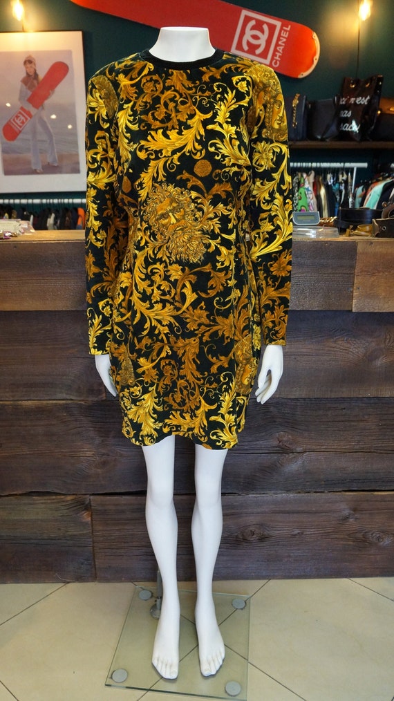 Versace baroque dress, medusa dress, Versace iconi