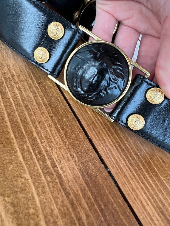 Vintage Versace Belt Black Leather Medusa Gold Buckle  display picture 3