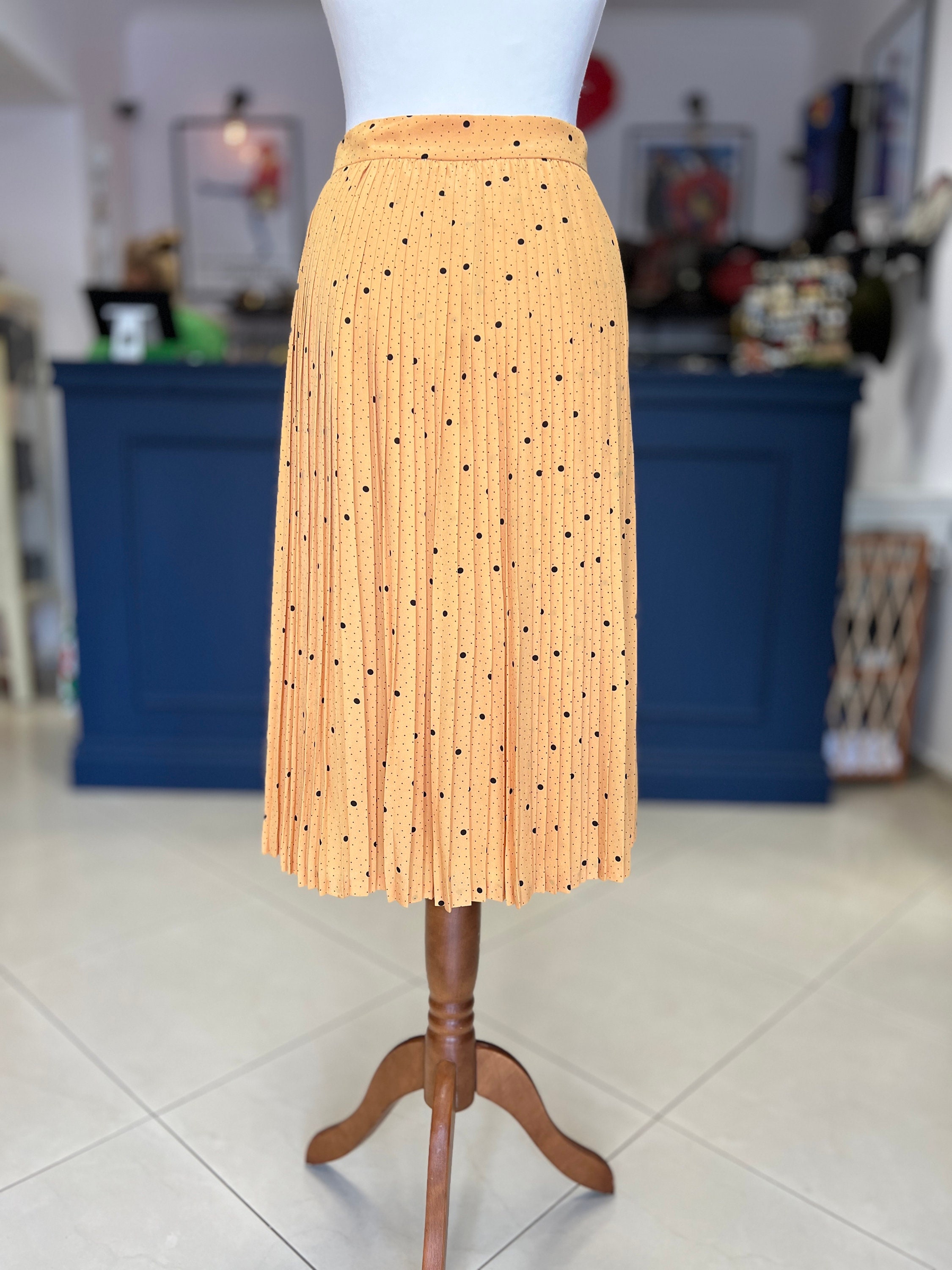 Summer Yellow Vintage Set, Pleated Skirt Oversize Blouse Summer Yellow Vintage Set, Pleated Skirt Oversize Blouse