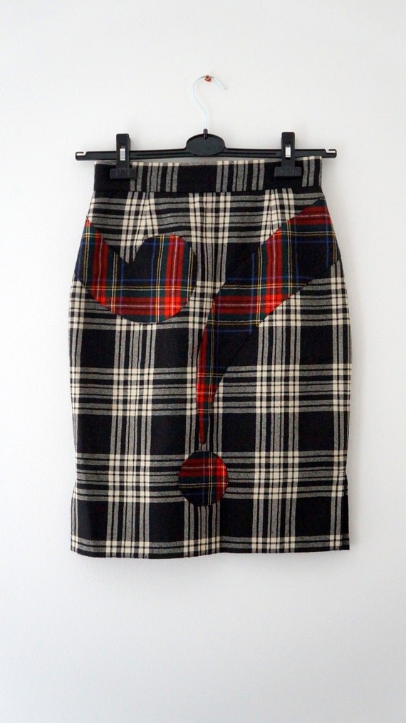 Moschino question skirt,moschino cheap chic checke