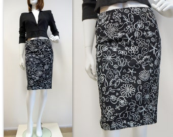 Moschino jeans vintage printed skirt, small size, black white floral Moschino pencil skirt