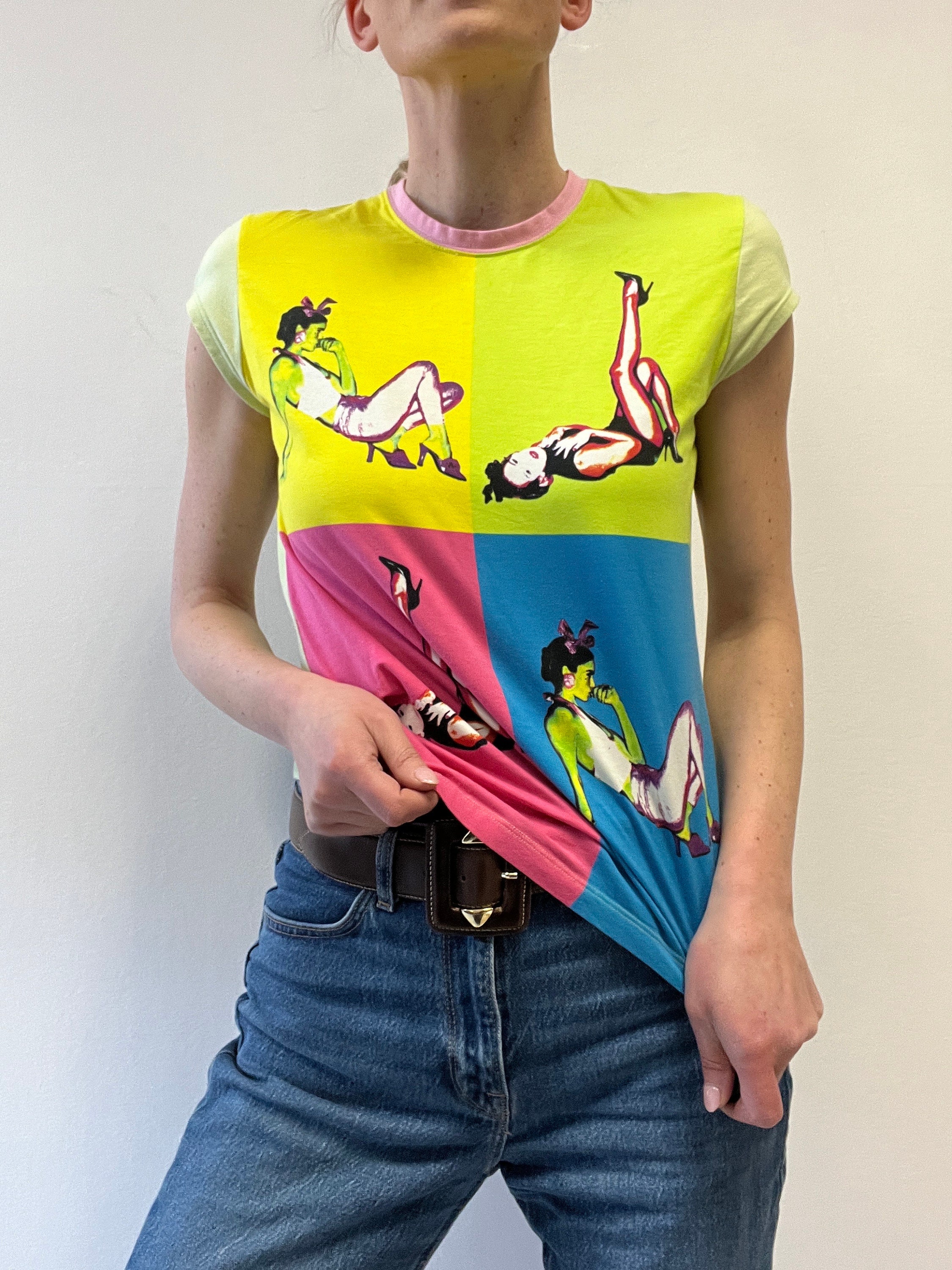 Versace Classic T-shirt Donatella 2004 – Y2K Pop Art Neon