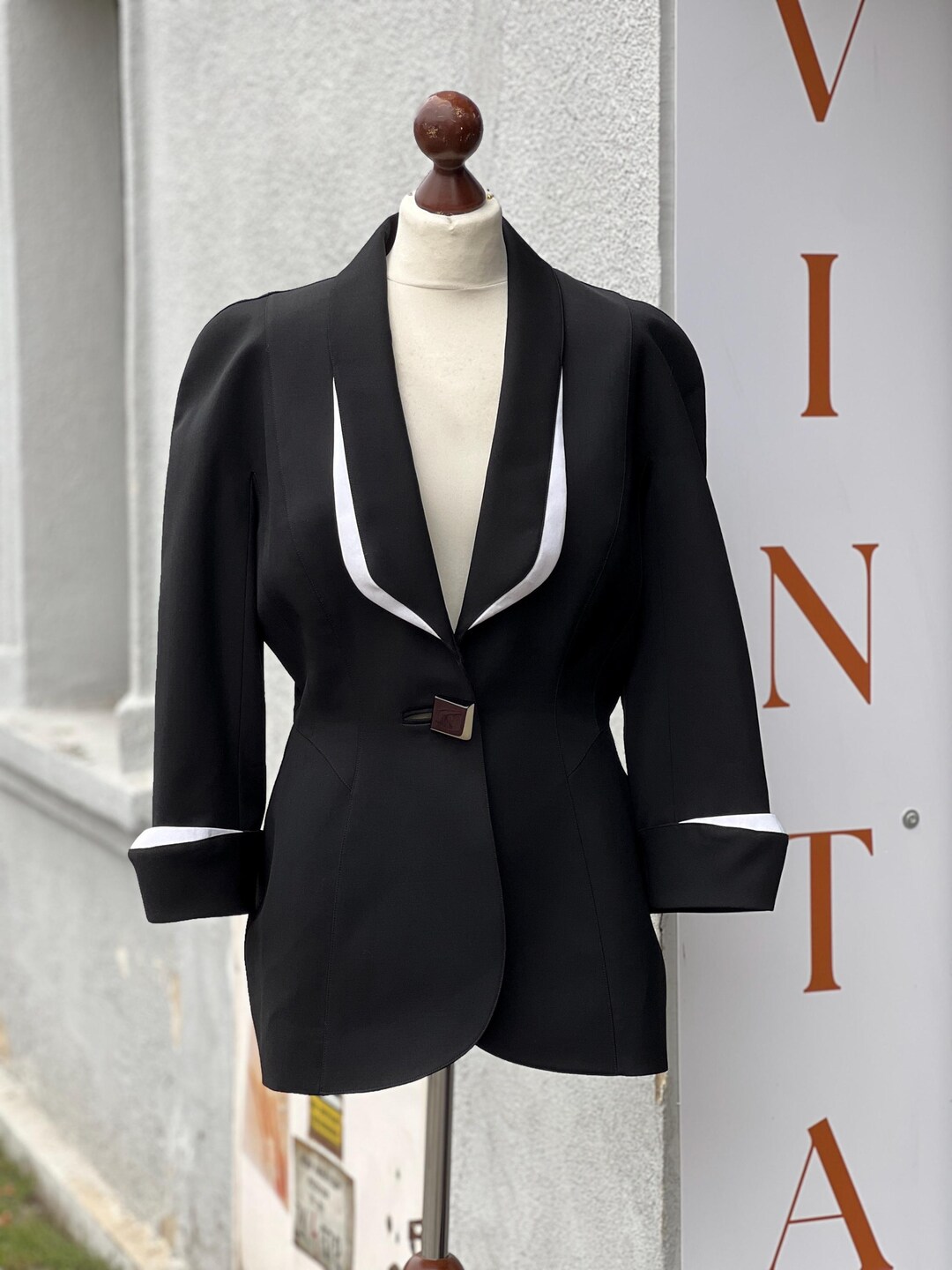 Vintage Thierry Mugler Wool Blazer: 80s-90s Black & White