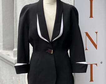 Vintage Thierry Mugler Faux Leather Jacket – Signature Black