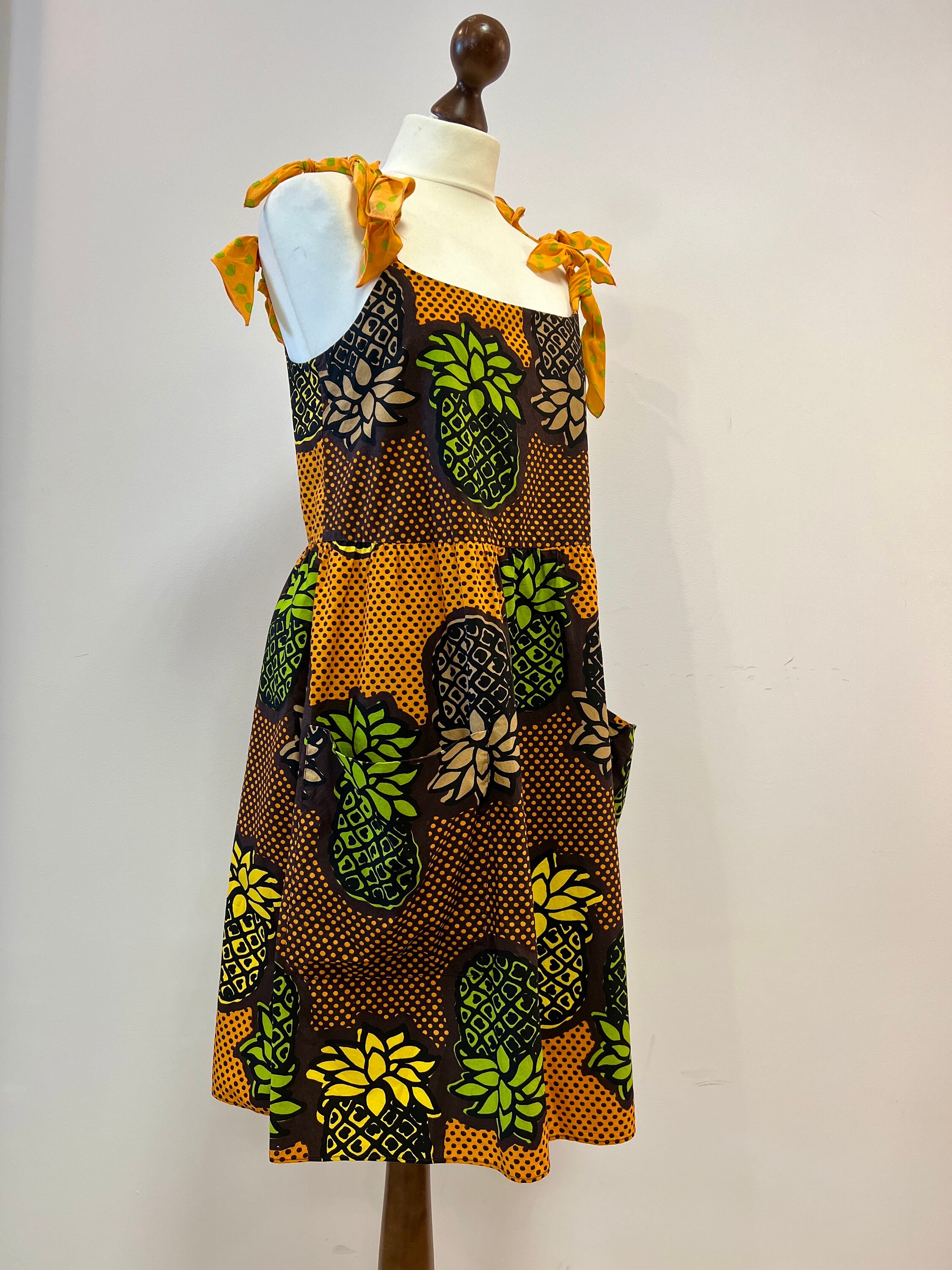 Moschino Cheap Chic Cotton Pineapple 100% Cotton, Medium