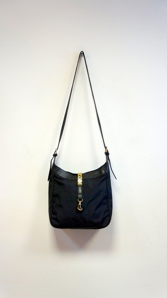 Moschino bag letters, Moschino redwall gold letter