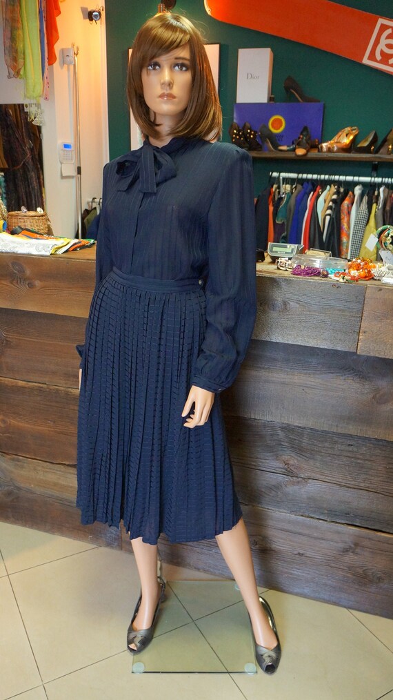 vintage suit,DRESSY,elegant pleated skirt , shirt