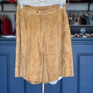 Vintage Suede Shorts by Casa Veneta – Italian Honey Brown Leather Shorts with Lining – High Waist – Size M – 90s Real Suede