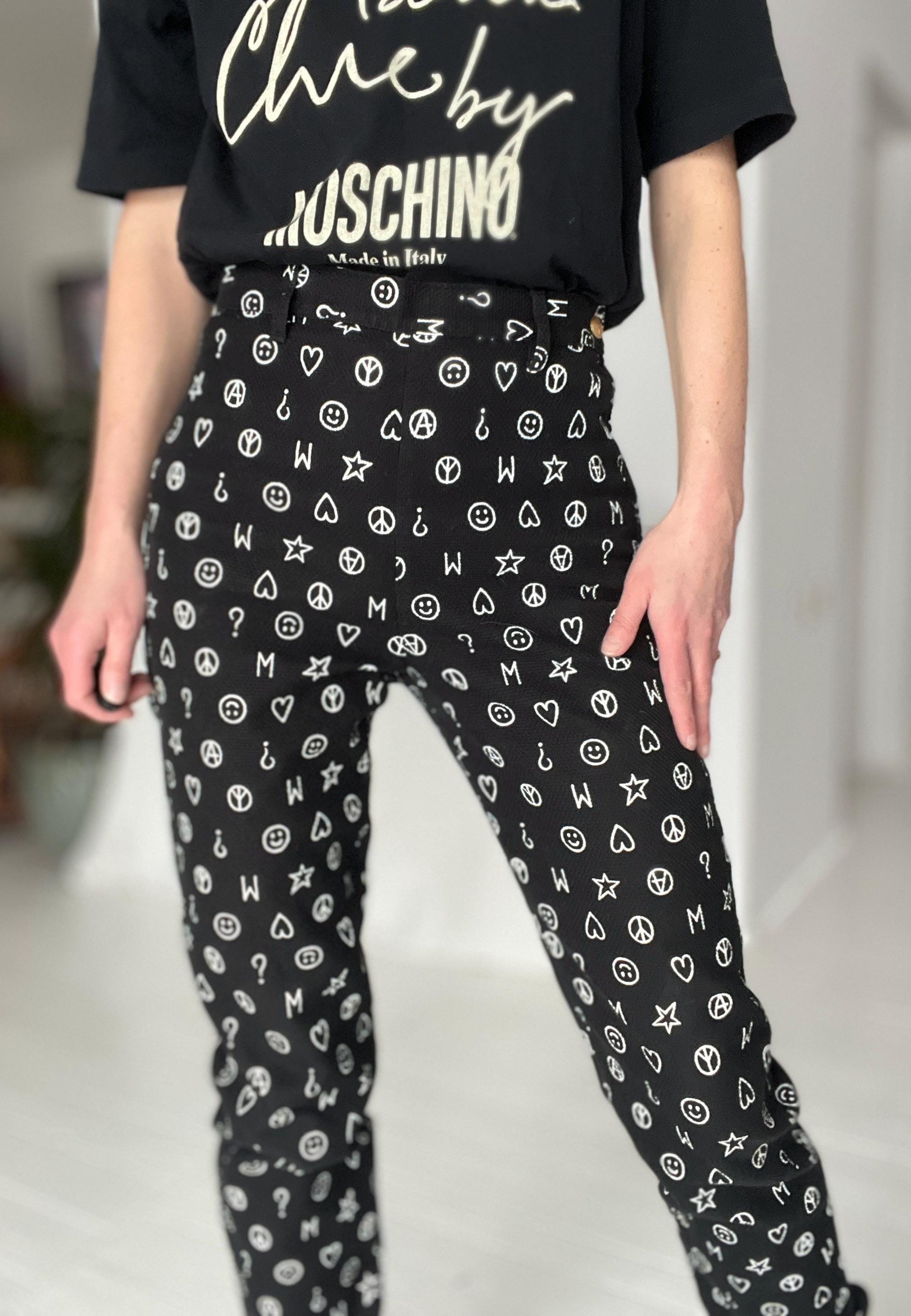 【関税込み】moschino Tea time' print pants Moschino 'tea time' print pants available on julian-fashion