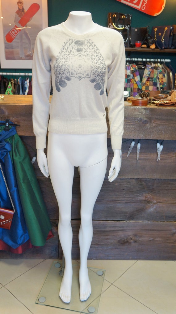 Chanel cashmere sweater cream cardigan, chanel ele
