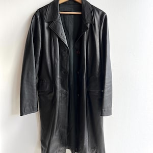Vintage 90s Italian Black Leather Coat – Soft Genuine Leather – Button-Up – Size XL (Fits M/L)