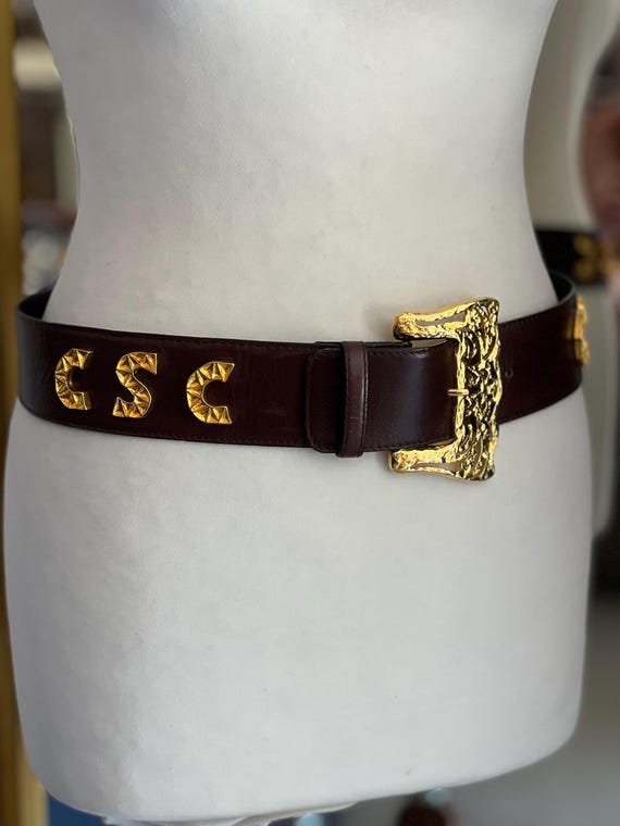 Vintage Escada Brown Leather Belt With Gold Buckle & Logo  display picture 3