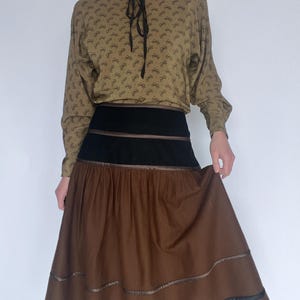 Camicetta vintage in seta Gianni Versace con fiocco – Camicia da stilista anni &#39;80, taglia 38