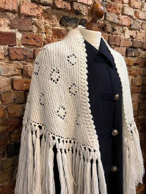 handmade crochet scarf vintage, openwork fringe s… - image 3