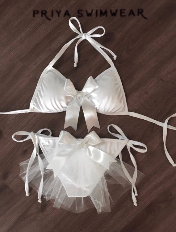 Bride to Be Bikini with Booty Veil // Padding Included | Etsy