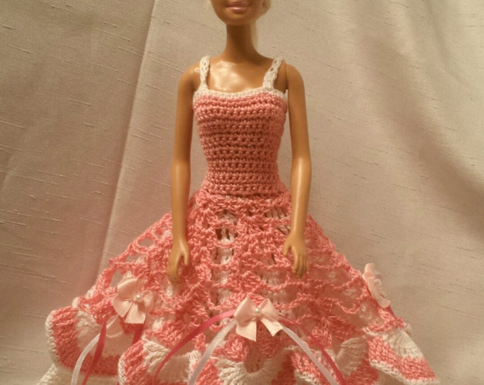 Robe de Barbie au crochet, Crochet poupée Barbie vêtements, poupée au crochet de vêtements de