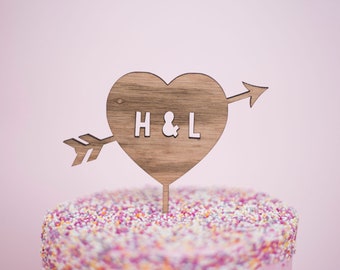 Topper de gâteau rustique | Lettres initiales Cake Topper | Topper de gâteau de mariage en bois | Topper personnalisé de gâteau de mariage | Décoration de gâteau personnalisée