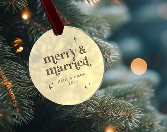 Cadeaux de mariage | Boule de Noël pour les mariés du 1er Noël | Monsieur et Madame | Boule de Noël pour les mariés personnalisée pour le premier Noël | Cadeau pour jeunes mariés | Joyeux et marié