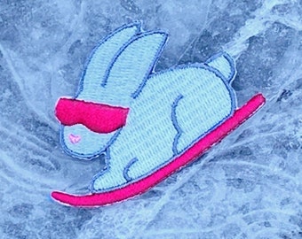 Mini Ski Bunny patch - Pink Après Ski patch - Skiing sports vintage style simple badge - cute back to school patch