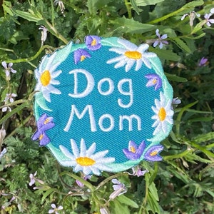 Dog Mom Patch - Iron on Explorer Embroidered Badge - Adventure dog mom with wildflowers