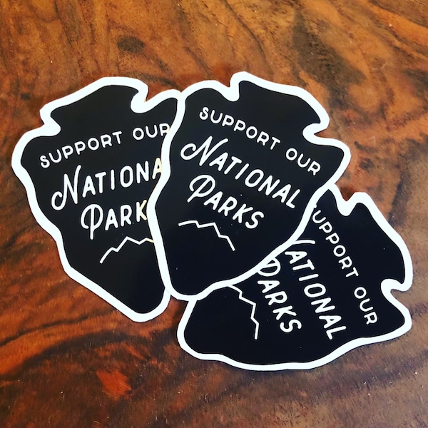 Unterstützen Sie unsere Nationalparks Aufkleber - Tuschezeichnung - Aufkleber für Laptop- oder Autostoßstange