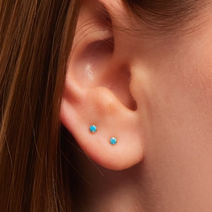 Silver Turquoise Stud, Silver Helix Stud, Silver Tragus Stud, Silver Turquoise Stud, Tiny Stud Earrings, Silver Cartilage Stud SGE5