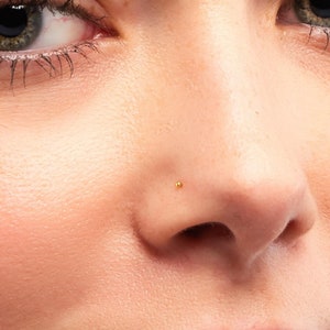 Tiny nose stud 1mm 2025