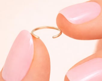 Dainty Minimalist Ear Cuff, 14K Gold Filled Ear Cuff, Thin Gold No Piercing Ear Cuff, Faux Cartilage Helix Ear Cuff Jewelry
